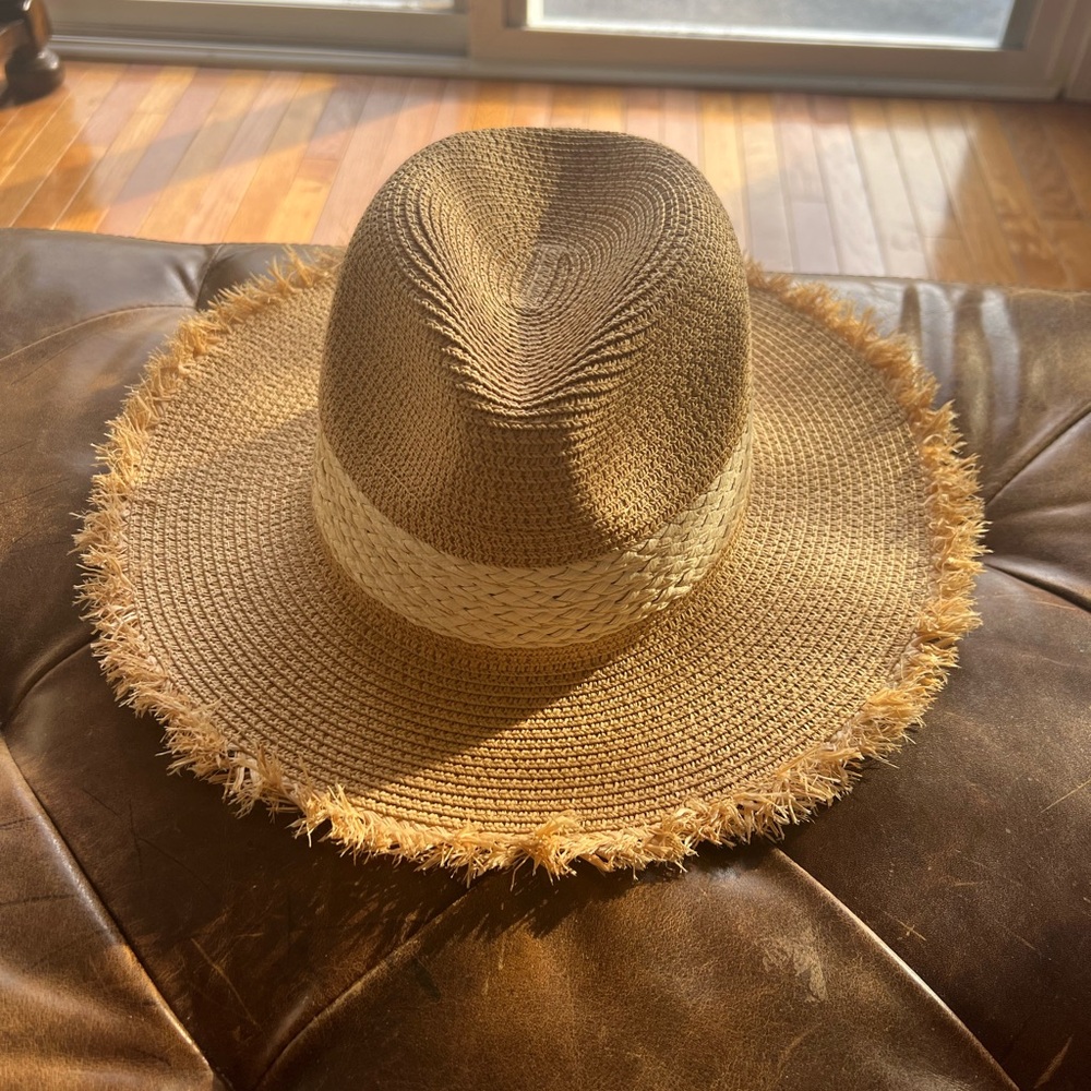 Women’s summer hat - Picture 3 of 10